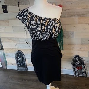 Off the shoulder dress 🖤